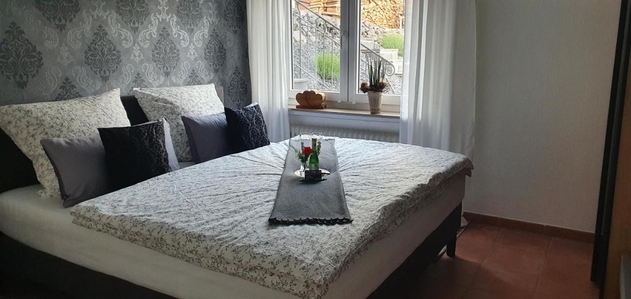 Ferienwohnung Maarburg Ulmen Buitenkant foto